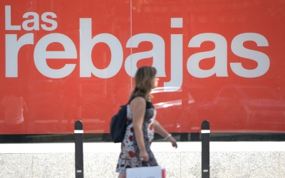 Dilluns comencen les rebaixes als petits comerços de la ciutat | Roger Benet